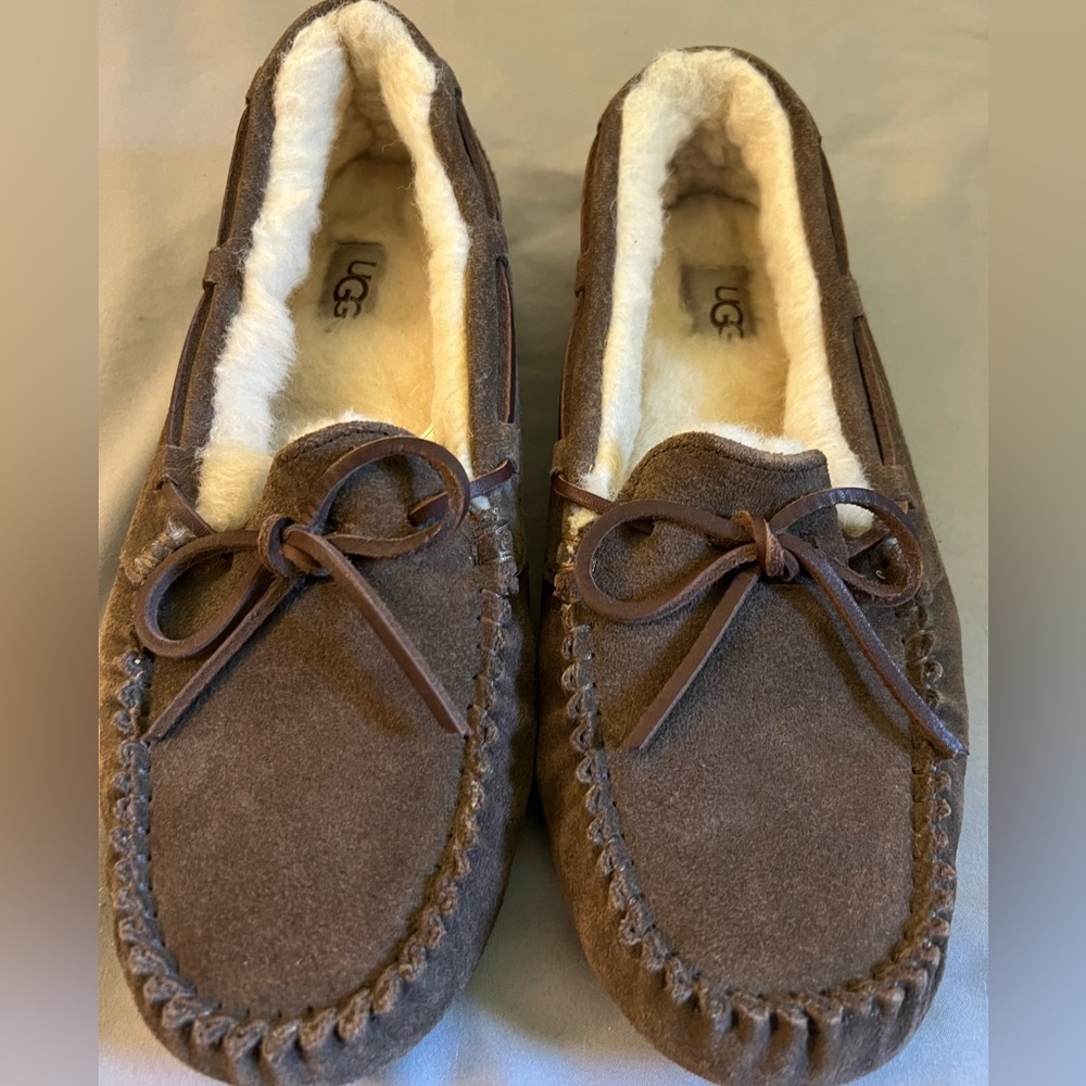 UGG Women’s Dakota Chestnut Brown Moccasin Slippers